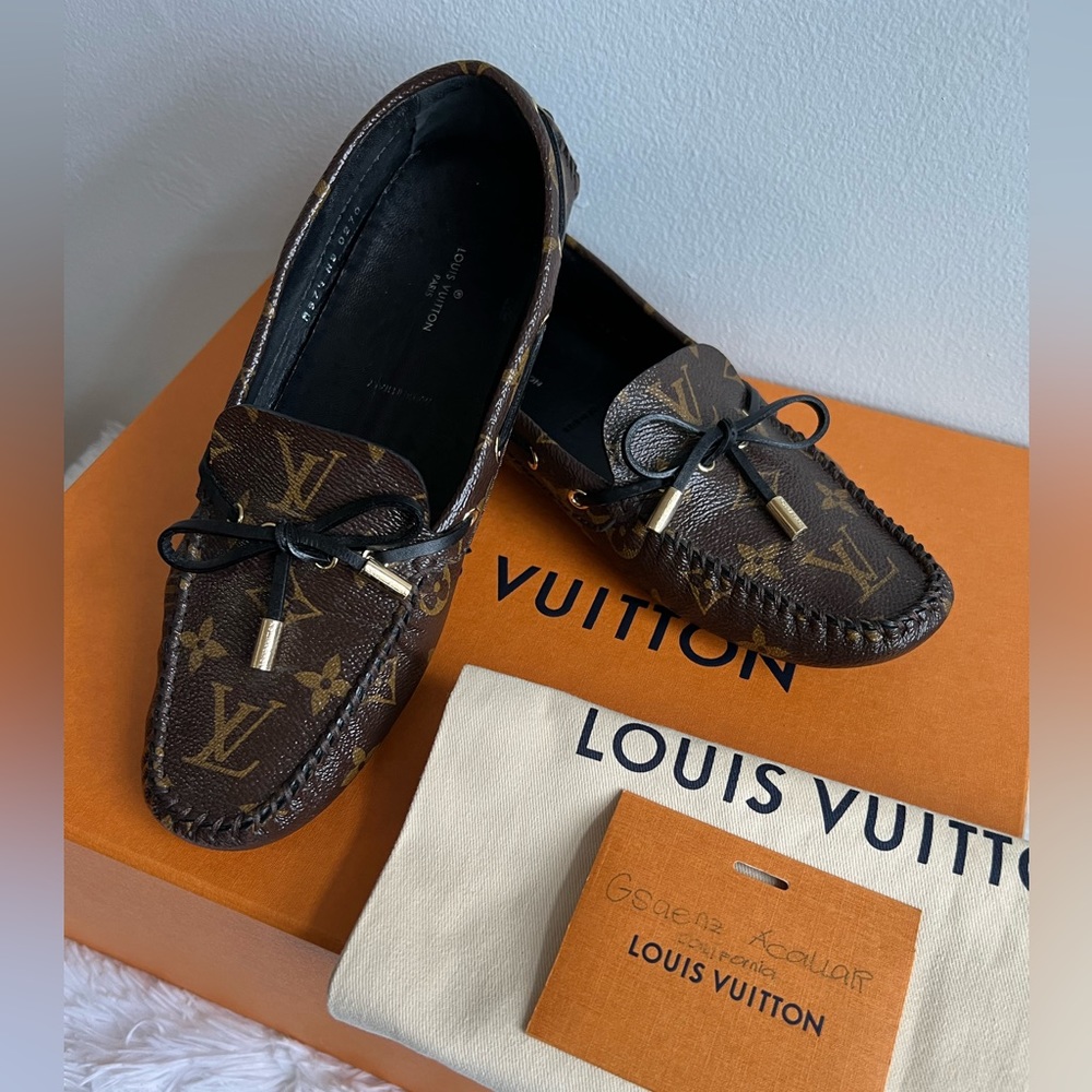 LOUIS VUITTON LOAFER